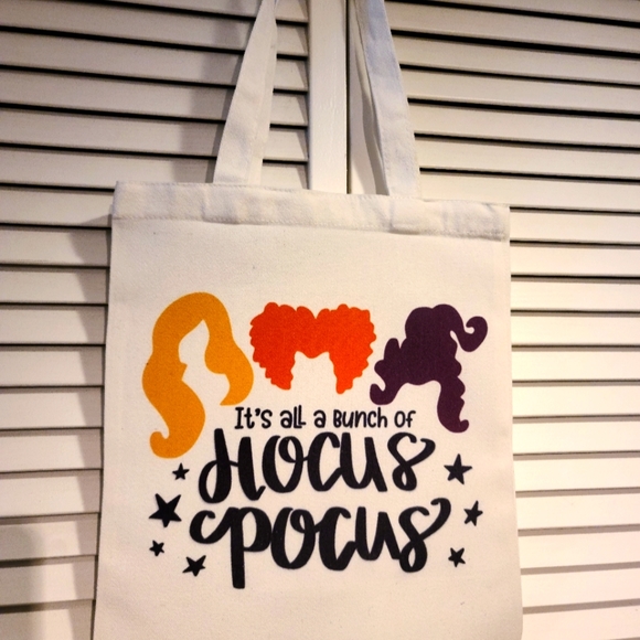 Disney tote - HOCUS POCUS Themed White Canvas shoulder Tote - Picture 2 of 5